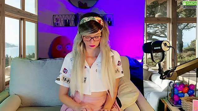 Kittychatte online show from 10/05/25, 09:22