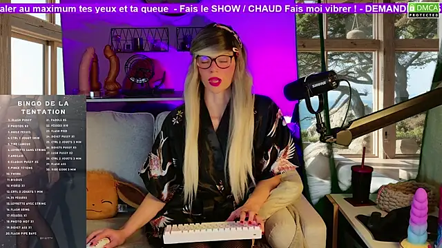 Kittychatte online show from 11/23/25, 10:58