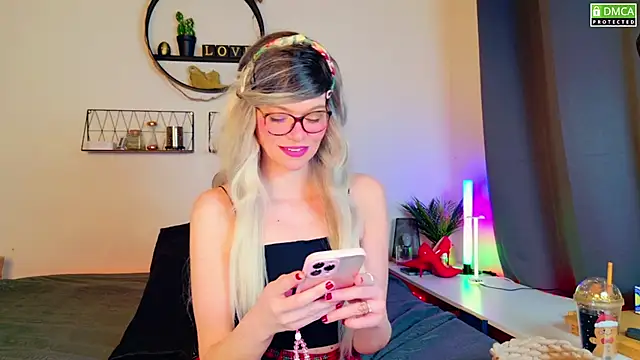 Kittychatte online show from 03/22/25, 09:02