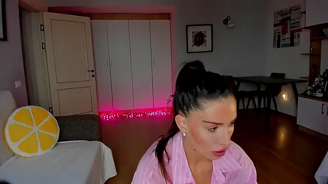 bellahot77 online show from 01/10/26, 08:20