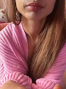 LaPetitechienne1 online show from 03/18/25, 04:39