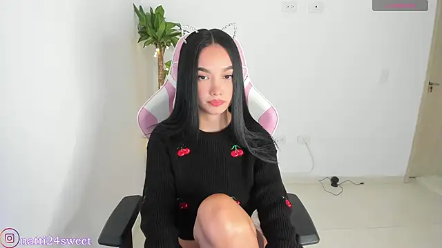 sharlotte 23 online show from 04/14/26, 02:05