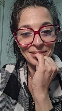 patatinahot87 online show from 05/08/26, 04:00