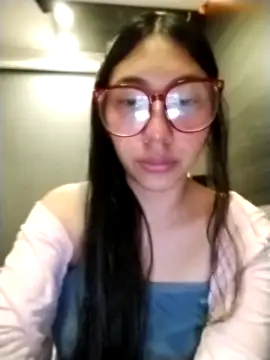 Umaru uwu online show from 04/15/26, 04:29