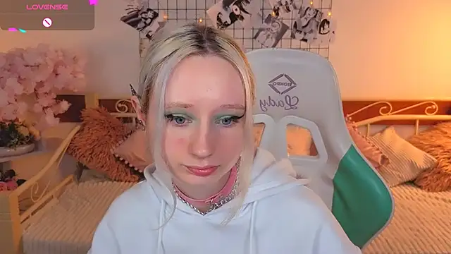 Katia Kim online show from 02/17/26, 06:44