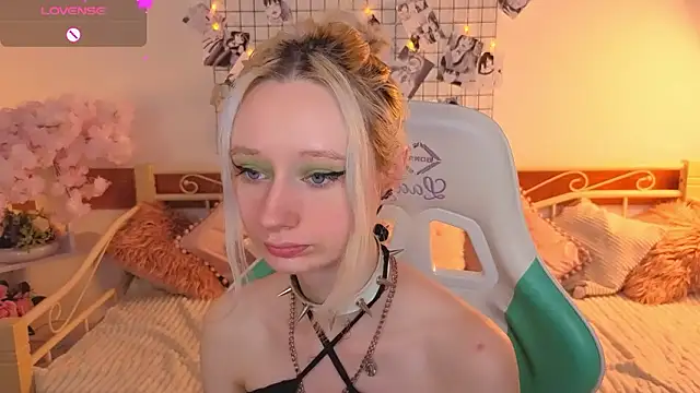 Katia Kim online show from 02/18/26, 06:33