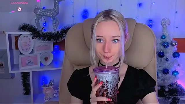 Katia Kim online show from 12/22/25, 06:13