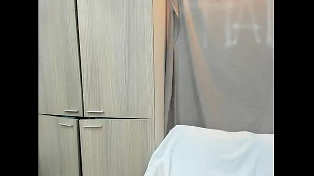 Mhelanny2 online show from 10/19/25, 07:16