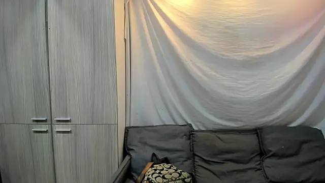 Mhelanny2 online show from 04/04/26, 09:10