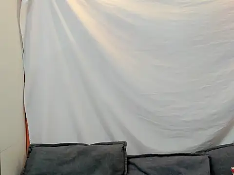 Mhelanny2 online show from 10/05/25, 07:15