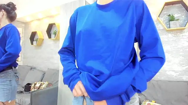 Mhelanny2 online show from 04/11/26, 05:38