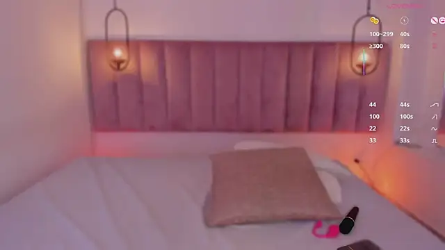 luisah  online show from 11/17/25, 08:02