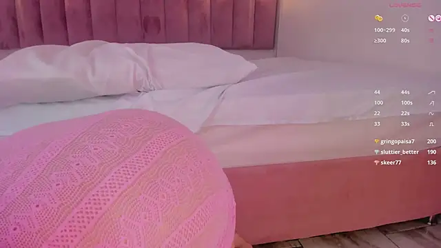 Snapshot of luisah_ chatting on 03/19/25, 01:54 luisah online show from 03/19/25, 01:54