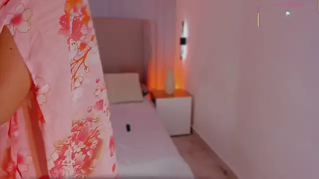 luisah  online show from 02/18/26, 08:16