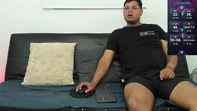 Snapshot of jeanpi01 chatting on 12/21/24, 04:30 jeanpi01 online show from 12/21/24, 04:30