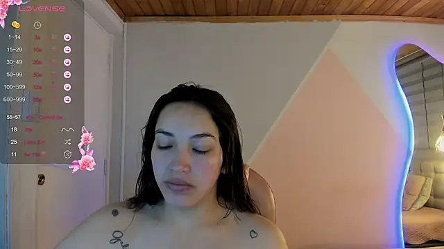 Snapshot of cristal__hot_1 chatting on 07/06/26, 05:36 cristal hot 1 online show from 07/06/26, 05:36