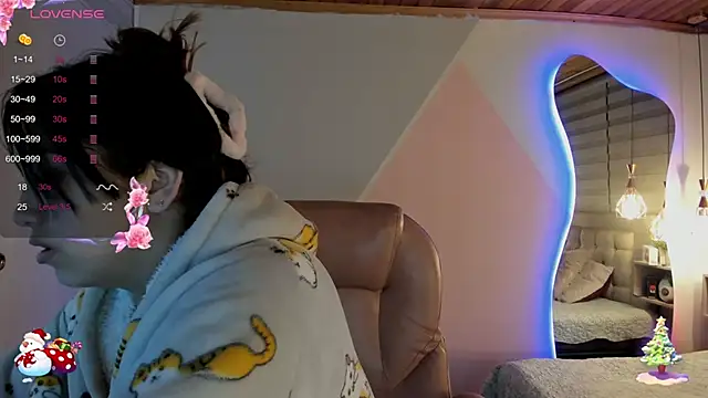 cristal  hot 1 online show from 11/23/25, 05:17