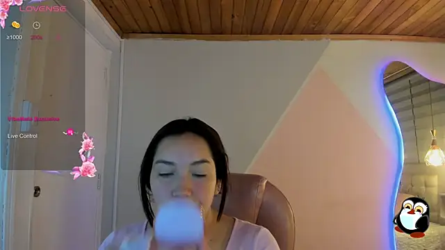 Snapshot of cristal__hot_1 chatting on 07/18/26, 05:05 cristal hot 1 online show from 07/18/26, 05:05