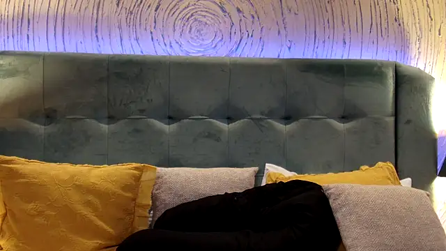 IvyRubens online show from 03/13/25, 12:02