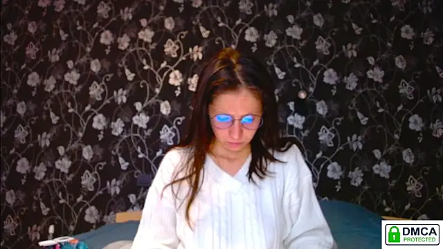 Snapshot of Sophi_Cute chatting on 05/10/26, 11:25 Sophi Cute online show from 05/10/26, 11:25