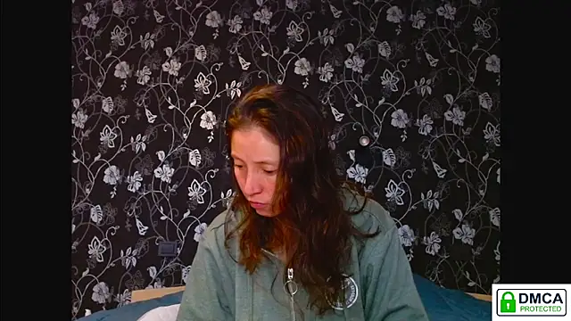 Snapshot of Sophi_Cute chatting on 05/09/26, 12:41 Sophi Cute online show from 05/09/26, 12:41