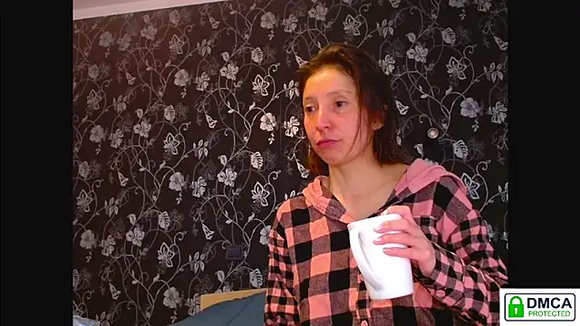 Snapshot of Sophi_Cute chatting on 05/31/26, 08:09 Sophi Cute online show from 05/31/26, 08:09
