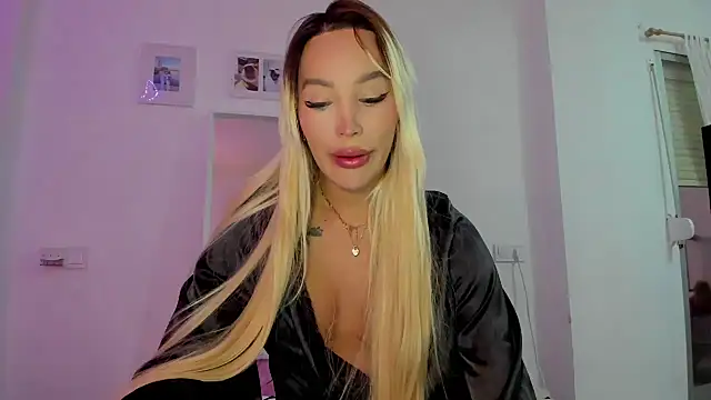  viioletweekend  online show from 11/26/25, 05:02