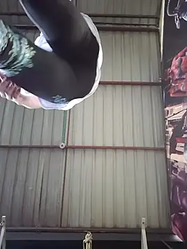 Snapshot of Sam_Sara chatting on 02/23/26, 05:46 Sam Sara online show from 02/23/26, 05:46