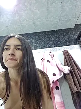 Snapshot of Sam_Sara chatting on 02/15/26, 01:43 Sam Sara online show from 02/15/26, 01:43