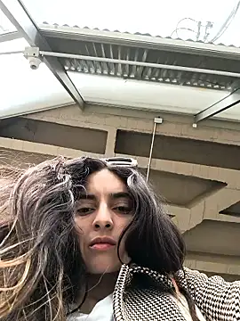 Snapshot of Sam_Sara chatting on 02/05/26, 04:25 Sam Sara online show from 02/05/26, 04:25