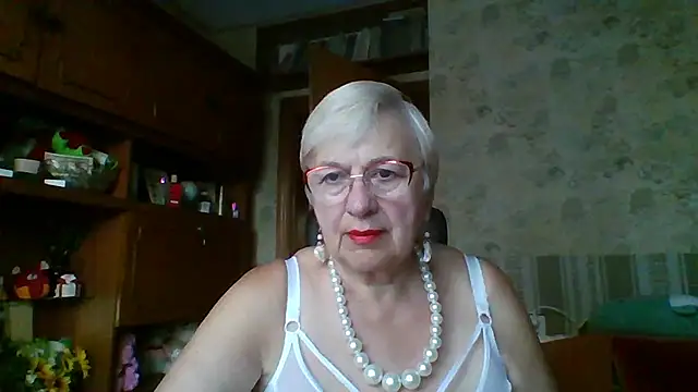 Snapshot of SweetCherry27 chatting on 07/15/26, 03:24 SweetCherry27 online show from 07/15/26, 03:24