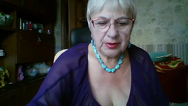 Snapshot of SweetCherry27 chatting on 07/11/26, 05:41 SweetCherry27 online show from 07/11/26, 05:41