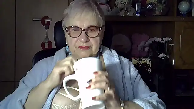 SweetCherry27 online show from 10/06/25, 04:35