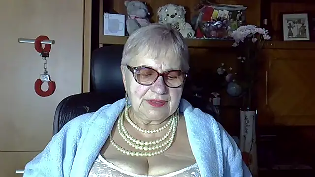SweetCherry27 online show from 09/27/25, 05:41