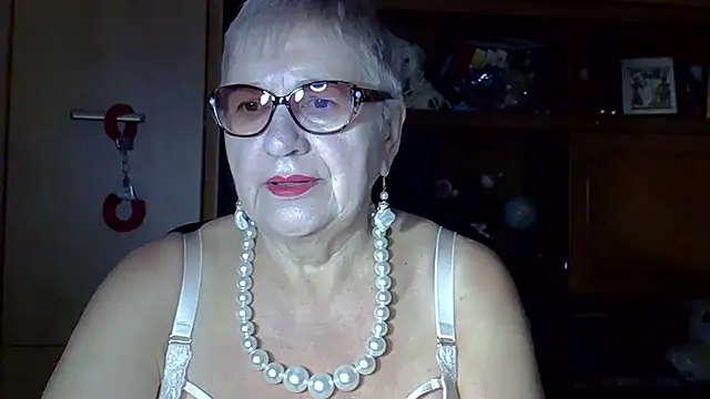 SweetCherry27 online show from 10/01/25, 04:39