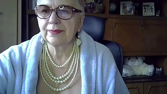 SweetCherry27 online show from 10/12/25, 05:53