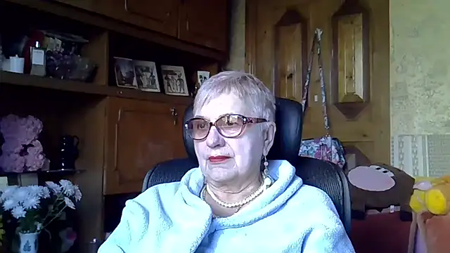 SweetCherry27 online show from 10/15/25, 05:39