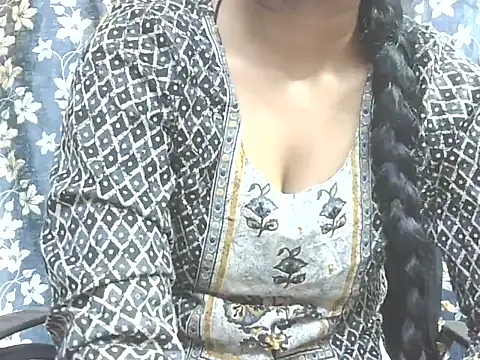 Supriya201 online show from 04/28/26, 03:49