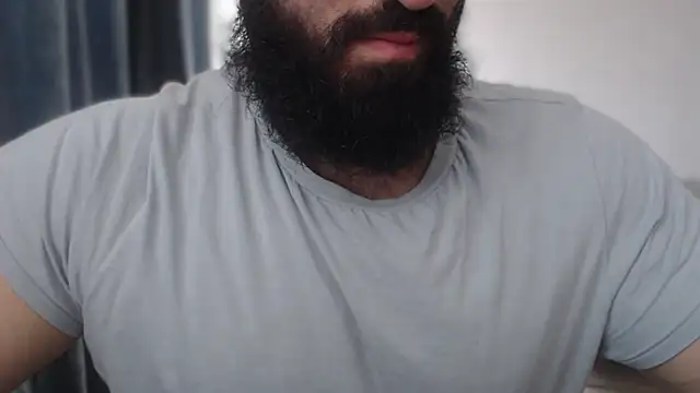 hugemachohandsome online show from 11/18/25, 10:07