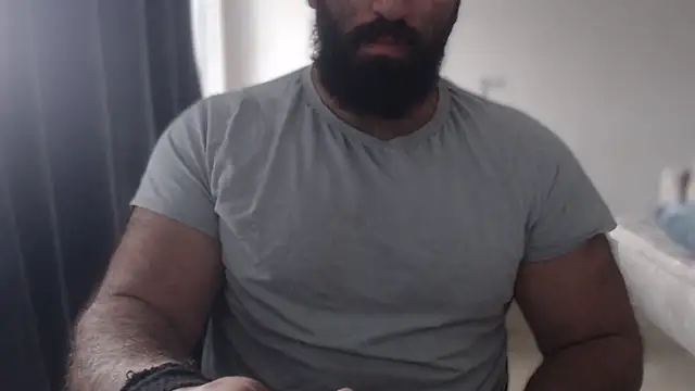 hugemachohandsome online show from 09/18/25, 06:38