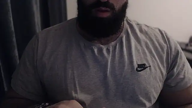 hugemachohandsome online show from 11/27/25, 10:32