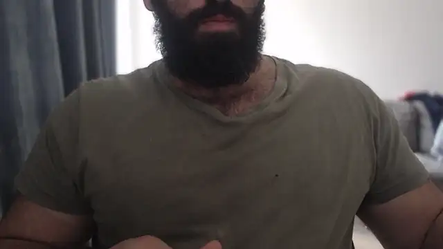 hugemachohandsome online show from 10/01/25, 11:14