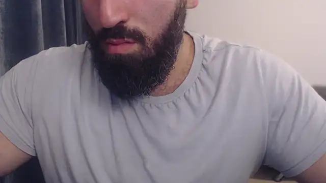 hugemachohandsome online show from 10/06/25, 09:04