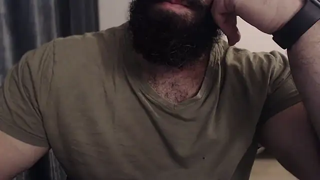 hugemachohandsome online show from 10/29/25, 11:14