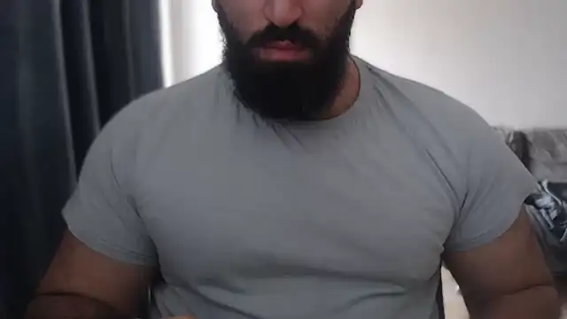 hugemachohandsome online show from 10/16/25, 08:44