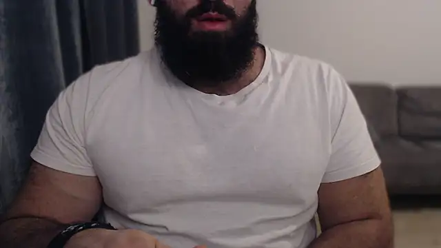 hugemachohandsome online show from 11/19/25, 10:32