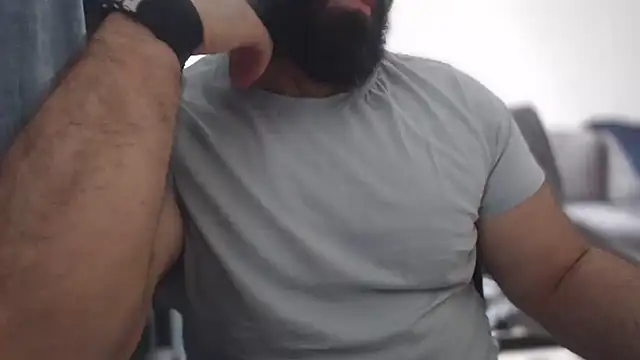 hugemachohandsome online show from 10/02/25, 08:18