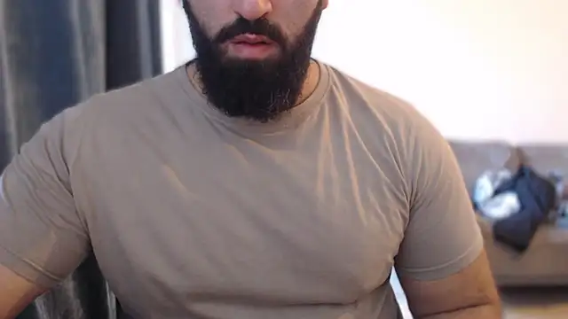 hugemachohandsome online show from 10/21/25, 07:30