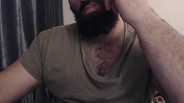 hugemachohandsome online show from 10/30/25, 09:33