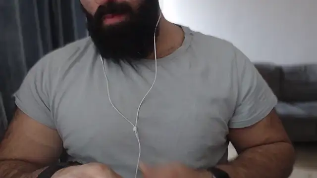 hugemachohandsome online show from 11/17/25, 09:57